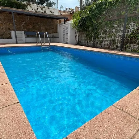 Preciosa Casa En Con Vistas Al Pueblo Y Al Mar Av-33