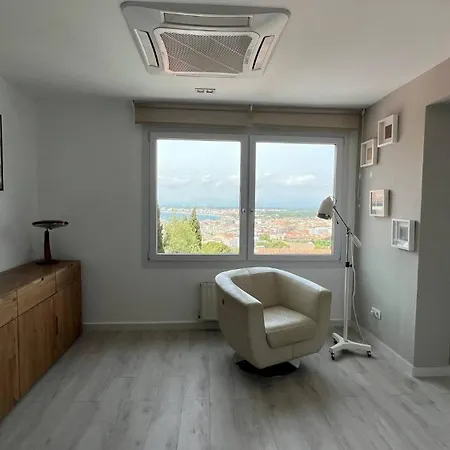 Preciosa Casa En Con Vistas Al Pueblo Y Al Mar Av-33 Nyaraló Roses