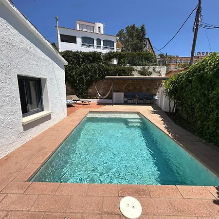 Preciosa Casa En Con Vistas Al Pueblo Y Al Mar Av-33