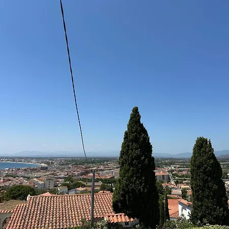 Preciosa Casa En Con Vistas Al Pueblo Y Al Mar Av-33 Roses